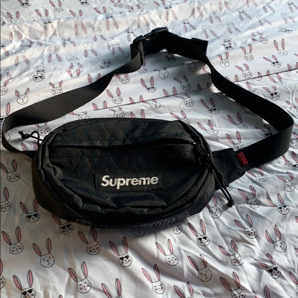 Supreme fanny pack